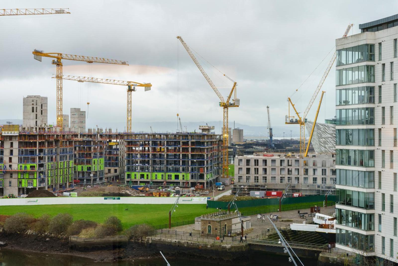 Stylish City Centre 2 Bedroom Apartment With Belfast Cityscape View מראה חיצוני תמונה
